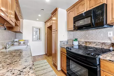 531 Esplanade #303, Redondo Beach, CA 90277 - Photo 8