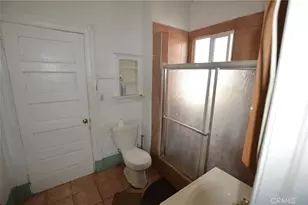 1324 Magnolia Ave, Los Angeles, CA 90006 - Photo 22