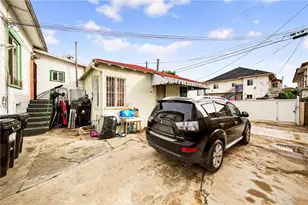 1324 Magnolia Ave, Los Angeles, CA 90006 - Photo 30