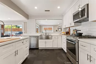 8844 Villanova Avenue, Los Angeles, CA 90045 - Photo 6