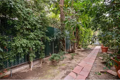 1406 Camden Avenue #202, Los Angeles, CA 90025 - Photo 34