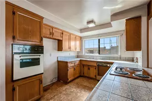 17123 S Orchard Ave, Gardena, CA 90247 - Photo 12