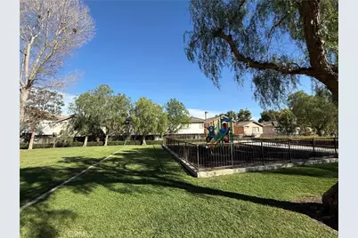 25323 Bayside, Harbor City, CA 90710 - Photo 20