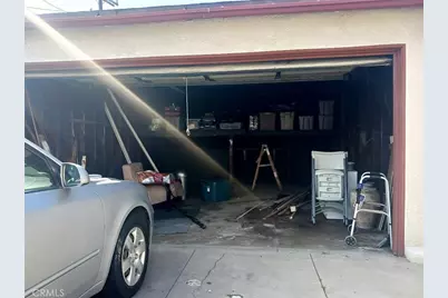 8715 S Van Ness, Inglewood, CA 90305 - Photo 6