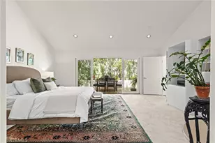 10055 Reevesbury Dr, Beverly Hills, CA 90210 - Photo 28