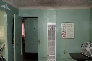937 E 91st St, Los Angeles, CA 90002 - Photo 26