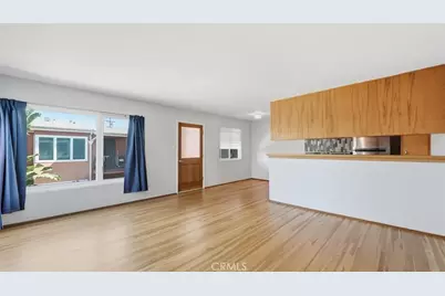 1020 E 2nd Street #10, Long Beach, CA 90802 - Photo 4