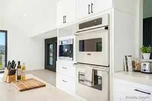 18827 Edleen Dr, Tarzana, CA 91356 - Photo 18