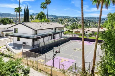 18827 Edleen Drive, Tarzana, CA 91356 - Photo 42