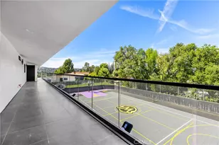 18827 Edleen Dr, Tarzana, CA 91356 - Photo 48