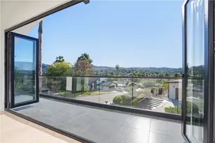 18827 Edleen Dr, Tarzana, CA 91356 - Photo 10