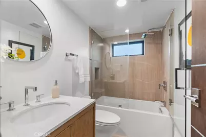 214 El Porto Street, Manhattan Beach, CA 90266 - Photo 38