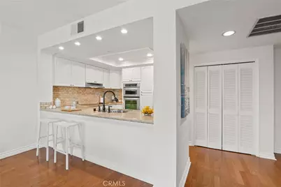 850 E Ocean Boulevard #302, Long Beach, CA 90802 - Photo 8