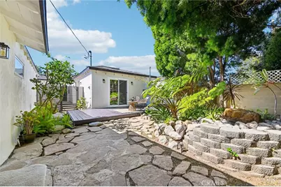 8454 Naylor Avenue, Los Angeles, CA 90045 - Photo 44