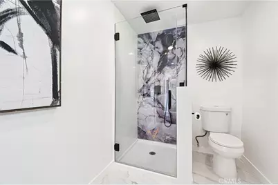 8454 Naylor Avenue, Los Angeles, CA 90045 - Photo 52
