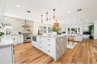 8454 Naylor Avenue, Los Angeles, CA 90045 - Photo 16