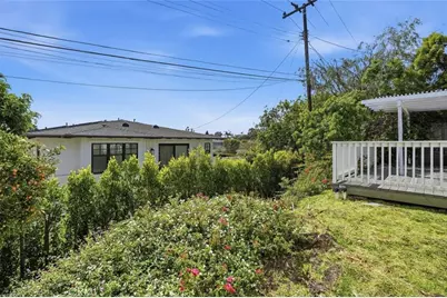 1320 Curtis, Manhattan Beach, CA 90266 - Photo 24