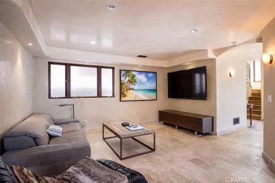 221 30th Street, Manhattan Beach, CA 90266 - Photo 18