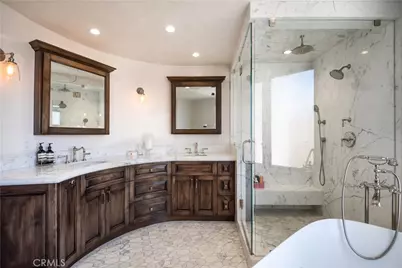 221 30th Street, Manhattan Beach, CA 90266 - Photo 18
