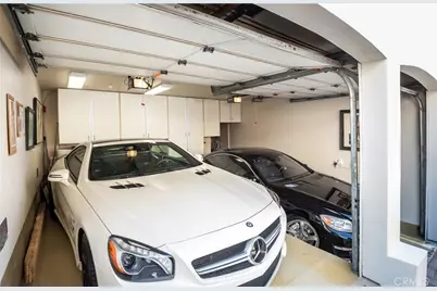 221 30th Street, Manhattan Beach, CA 90266 - Photo 22
