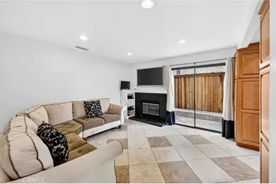 6800 Cedarbark Court, Oak Park, CA 91377 - Photo 4