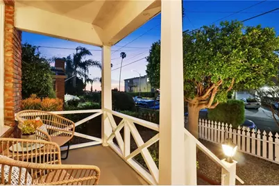 242 W 17th Street, San Pedro, CA 90731 - Photo 2
