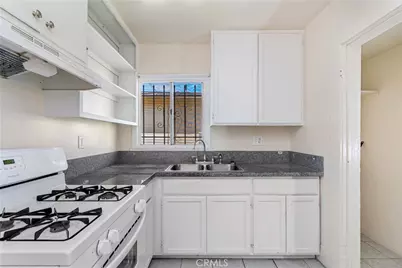 720 King, Wilmington, CA 90744 - Photo 16