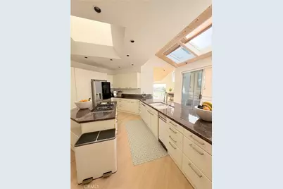 621 6th, Manhattan Beach, CA 90266 - Photo 22