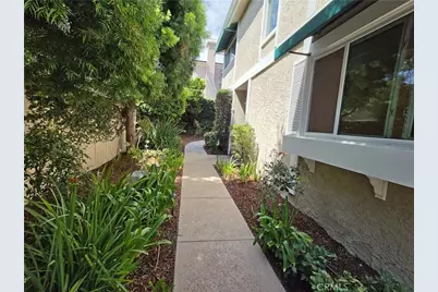 2213 Pullman Lane #1, Redondo Beach, CA 90278 - Photo 2