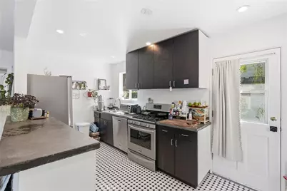2304 Voorhees Ave, Redondo Beach, CA 90278 - Photo 14
