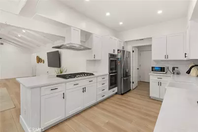 7916 Mason Avenue, Winnetka, CA 91306 - Photo 8