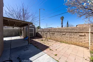 37719 Nantucket Dr, Palmdale, CA 93550 - Photo 12