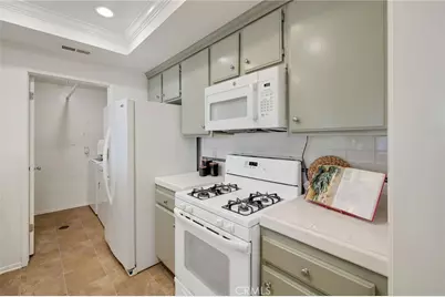 2571 Plaza Del Amo #109, Torrance, CA 90503 - Photo 10