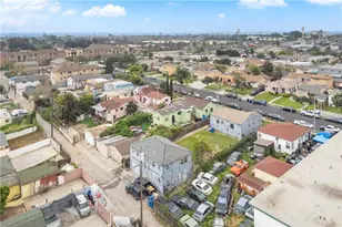 11210 Van Buren, Los Angeles, CA 90044 - Photo 2