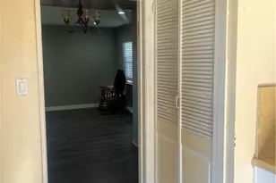 2114 N Bahama Ave, Los Angeles, CA 90059 - Photo 6