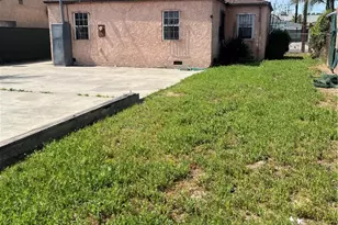 2114 N Bahama Ave, Los Angeles, CA 90059 - Photo 16