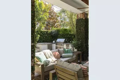 2100 Pine Ave, Manhattan Beach, CA 90266 - Photo 24