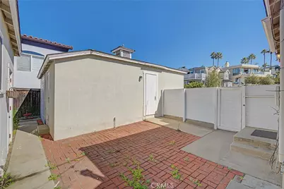 2125 Manhattan, Hermosa Beach, CA 90254 - Photo 8