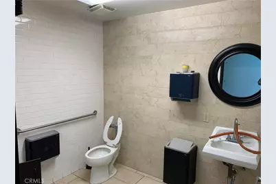 229 Broad Avenue, Wilmington, CA 90744 - Photo 8