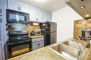 650 The Village, Redondo Beach, CA 90277 - Photo 34