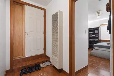 910 E 19th Street, Long Beach, CA 90806 - Photo 18