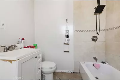 910 E 19th Street, Long Beach, CA 90806 - Photo 10