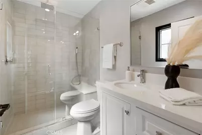 846 S Cloverdale, Los Angeles, CA 90036 - Photo 18