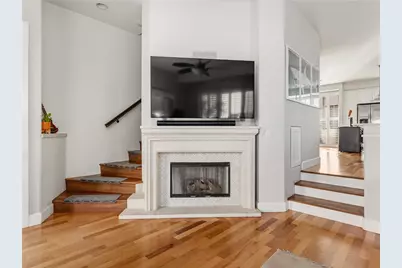 305 Kansas Street #D, El Segundo, CA 90245 - Photo 4