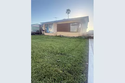 8315 West Blvd, Inglewood, CA 90305 - Photo 2