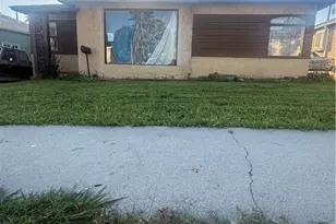 8315 West Blvd, Inglewood, CA 90305 - Photo 1