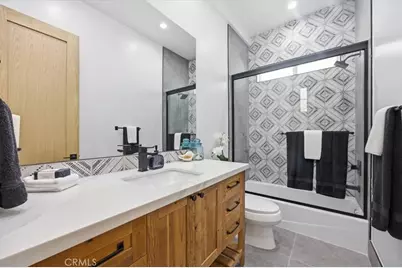 617 N Irena Avenue #A, Redondo Beach, CA 90277 - Photo 20