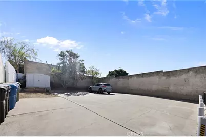 422 Parkman, Los Angeles, CA 90026 - Photo 8