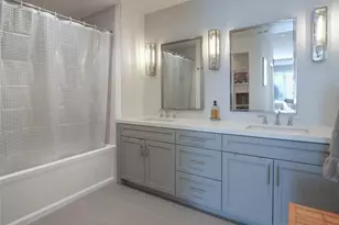 1920 S Pacific Coast, Redondo Beach, CA 90277 - Photo 4