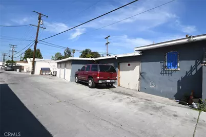 19 E 69th Street, Long Beach, CA 90805 - Photo 2
